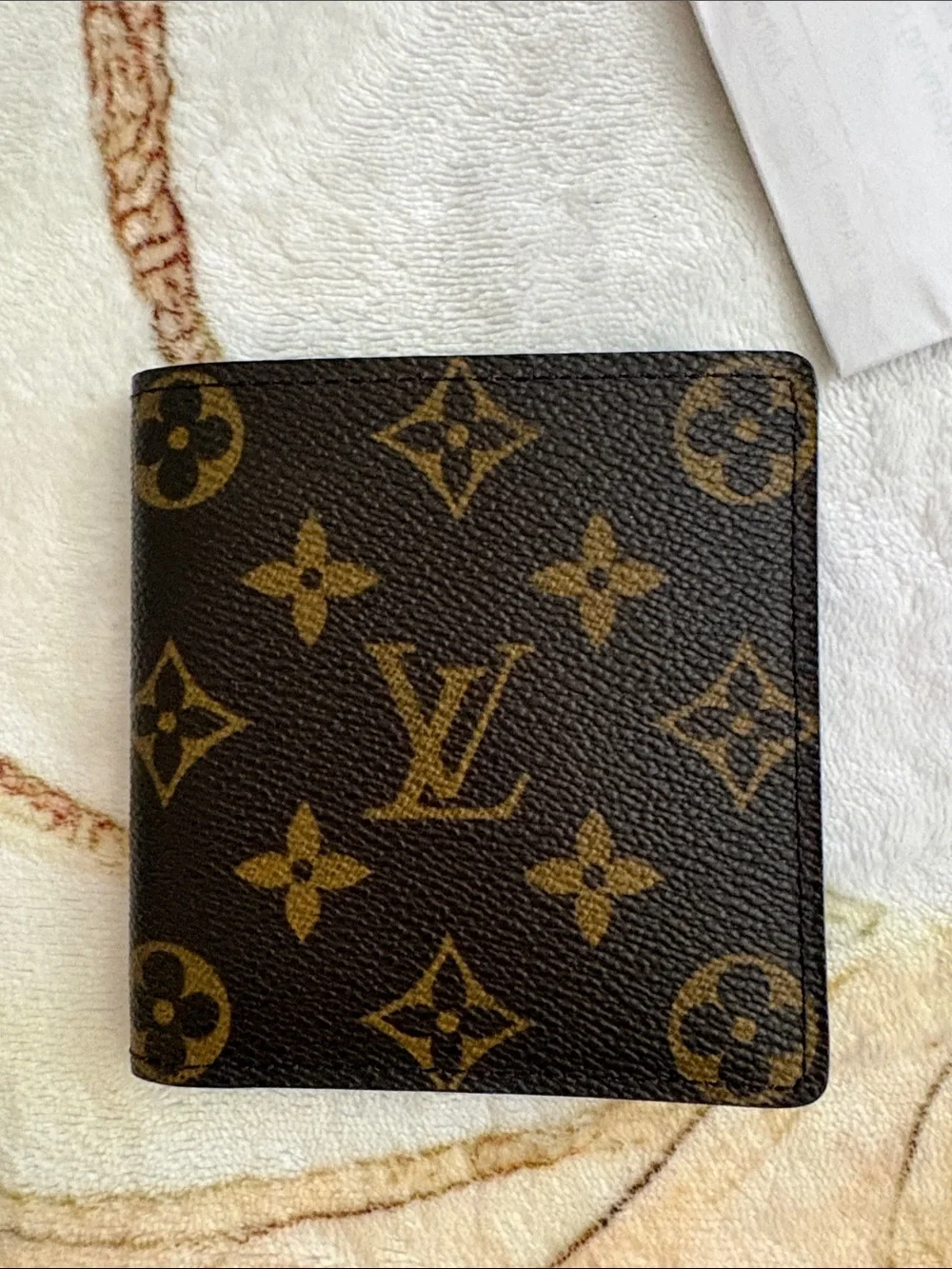 Louis Vuitton Monogram Canvas      Bi-Fold Wallet - Brown & Gold